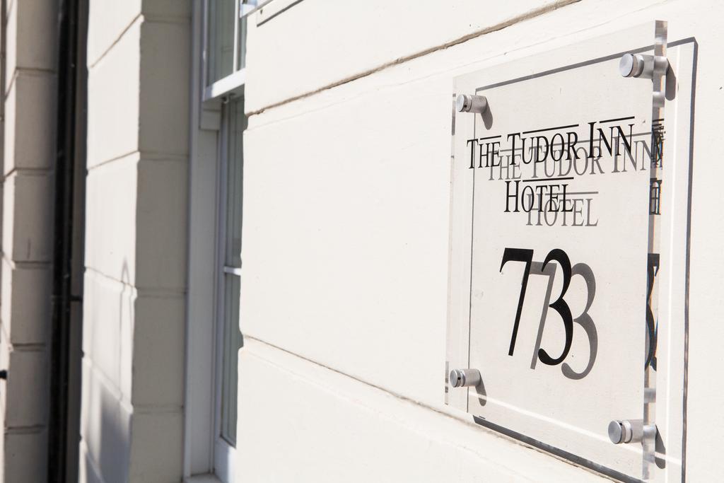 לונדון The Tudor Inn Hotel מראה חיצוני תמונה